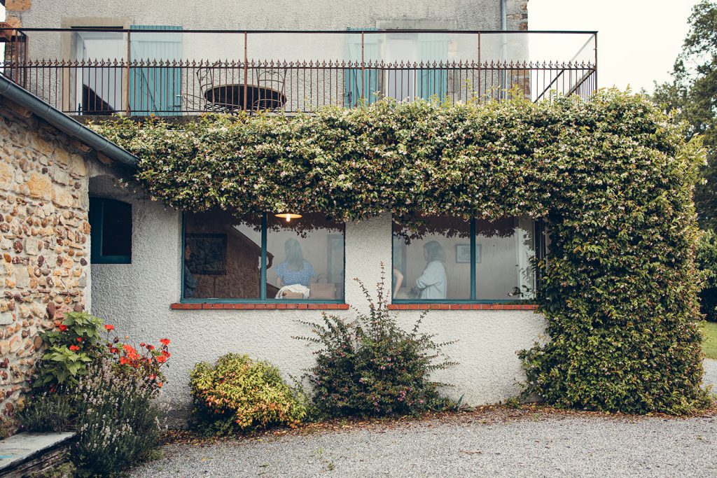 photo du relais de porthos avec sa végétation